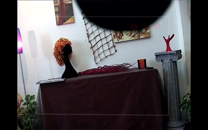 NASTY AMATEUR - Pornstar for a day: छोटे स्तनों वाली टैटू वाली कमीनी की कंडोम के साथ चुदाई और चूत पर वीर्य निकालना