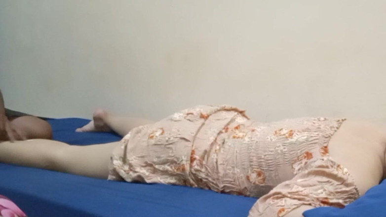 Angelina Pop: Üvey anneye masaj yaparken baştan çıkarılmamaya çalış