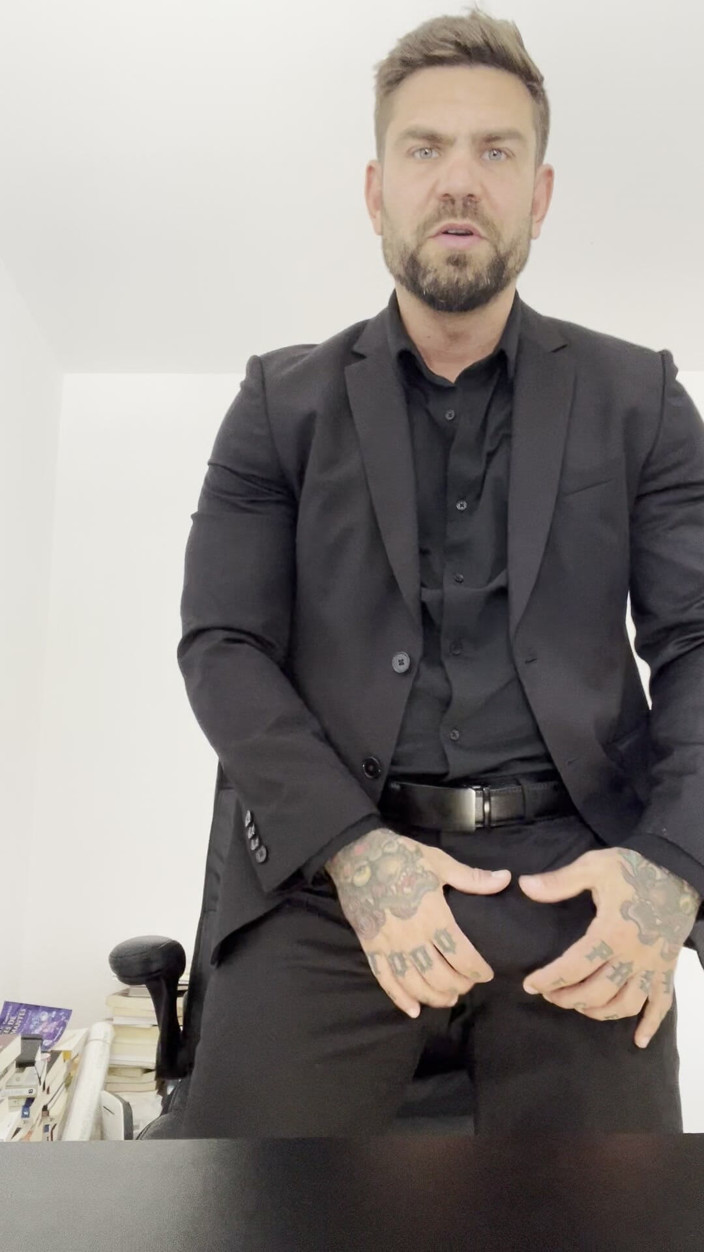 Juan Lucho Gay: Handsome Gets Tattooed in Suit