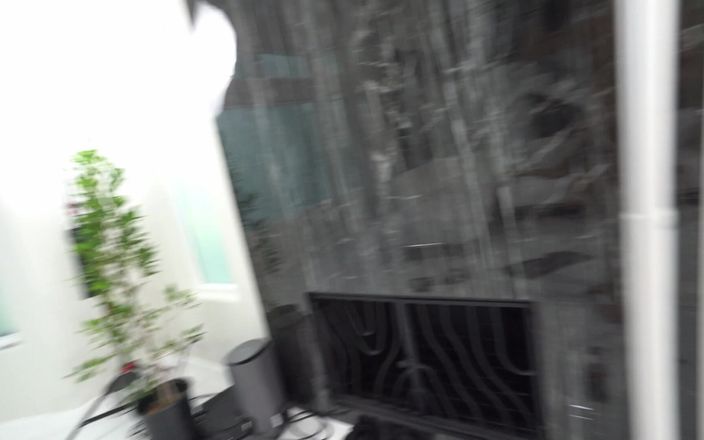 Danielle Renae: Cameramanul norocos își face rândul