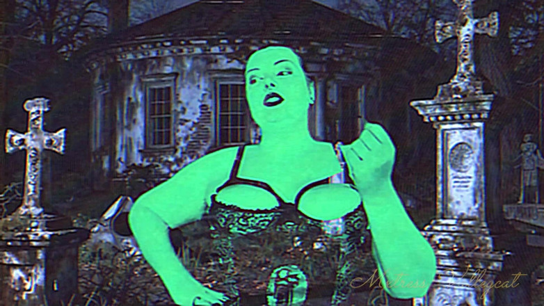 Mxtress Valleycat: Specială pentru ziua paranormală