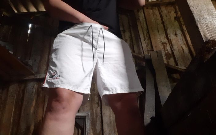 Lesbian-candys: Village onanerar i en ladugård med kläderna på så att...