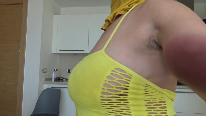 Souzan Halabi: Wielkie cycki arabska rogacz żona