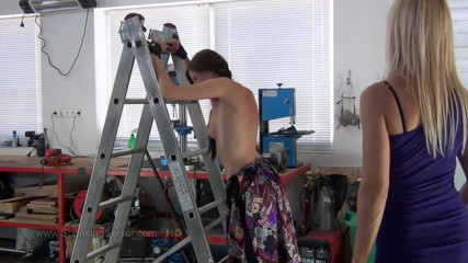 Spanking Server: Ines被绑住并被鞭打