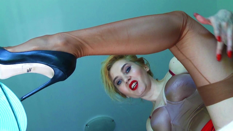 Goddess Celine: 팬티 스타킹 레그잡