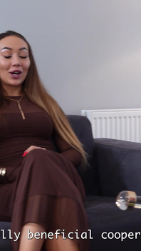 Prawdziwy wywiad i publiczny seks z gorącą, biustną dziewczyną Anastazją, znaną też jako Lera Murr!