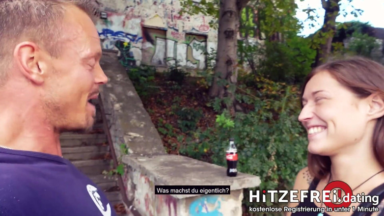 Hitzefrei: Горячая задница тинки! Первое свидание Mina по траху на улице! Часть 1