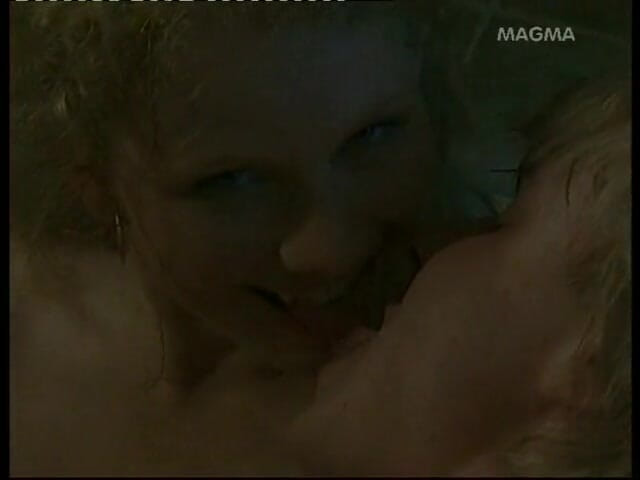 Big Tits World: Si blonde yang menakjubkan dengan tetek besar dikongkek keras