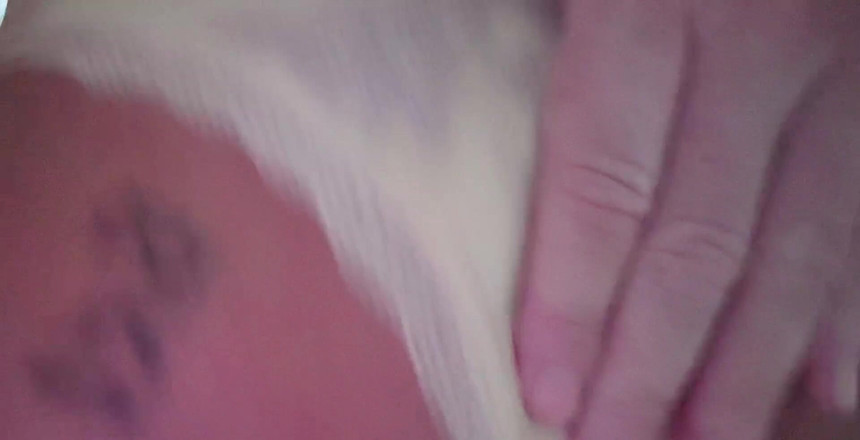 Natalie K: おっぱいを跳ねさせたり、お尻をチラ見せたり、オマンコをこすったり、おっぱいを愛撫したり、乳首を引っ張ったり