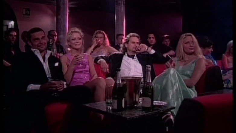 Inthe MILF room: 2 Couples Fuck in Swingers Club