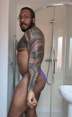 Amadeus: Позирует тренеру. Режим Amadeus