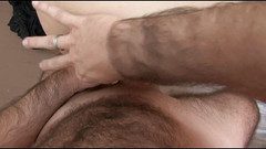 Hot Euro Girls: Il vecchio fella viene catturato da sua moglie mentre scopa...