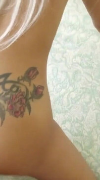 Lisa amane schreit mit einem riesigen schwanz von christian clay im arsch