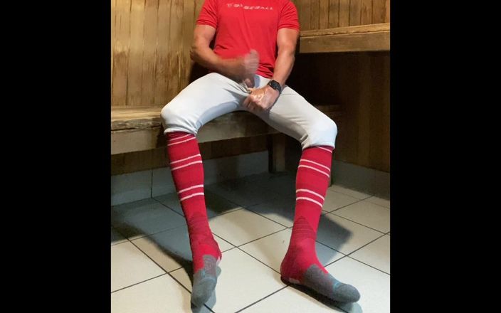 JockDad87: Dilfjockdad87 hampir ditangkap melancap di sauna