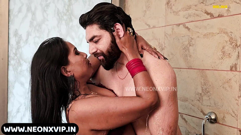 NeonxOTT: Istri desi lapar bersetubuh dengan suami porno India