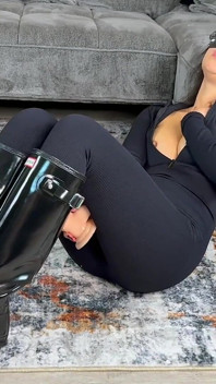 Quente virtual caçadora de botas menina