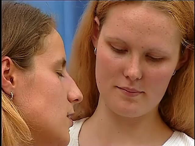 GERMAN PORN CLASSICS: 베를린 에로틱한 레즈 일기 핫한 게임
