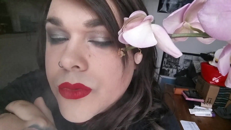 Miss Alina Paige: Trans Cutie Roken (niet-naakt)