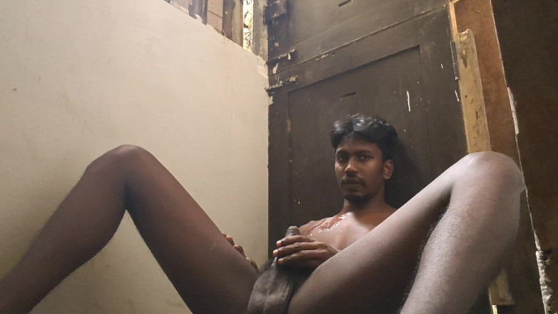 Charmer1999: Cumming on My Face, Pissing on My Body, Jerking and...