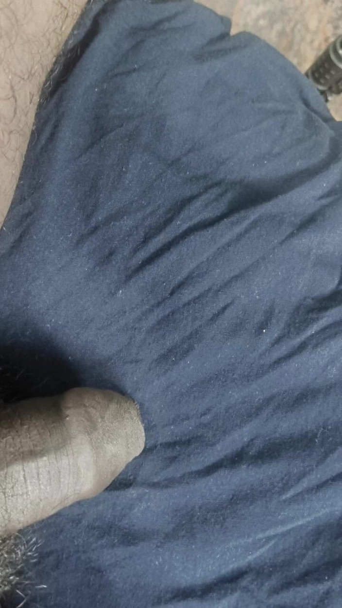 Fapidontmind: Lamiendo Leche En Tela Negra