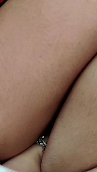 마누라를 집에 없을 때 집에서 창녀라고 부르고 소파에서 후배위에서 따먹히다