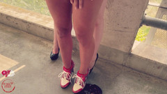 Miley Weasel: Schüchternes Flittchen Das Erste Mal Vor Der Camera