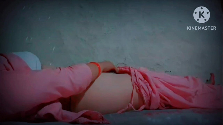 TricolorMusic3: ホットクイーンガール MMS動画 指で熱い膣、とても興奮して濡れて熱い美しいセクシーな膣、ティーンエイジャーのホットでセクシーな女の子、とても興奮したホットな膣