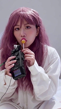 La ragazza in webcam Juijui da taiwan si diverte asmr mostra nuda