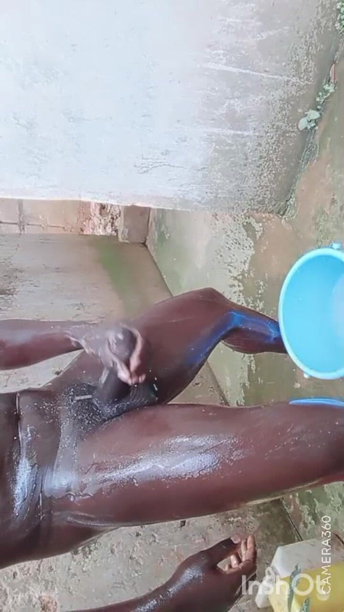 Hongi: Масажні оргії великого чорного члена в Африці