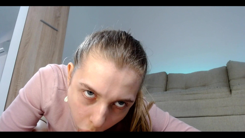JuiceLussie: Vykuchej mi hluboko a U mrdkové mléko do pusy !!