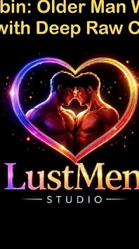 English Audio Gay Sex Story - Snowbound Cabin Starszy mężczyzna rozgrzewa młodego ogiera z głębokim surowym kutasem - część 5