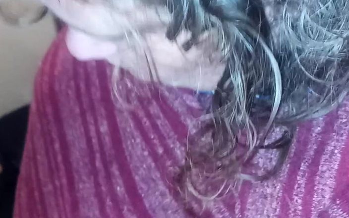 hothouse18xxx: Branlette dans la baignoire