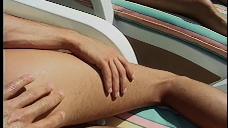 Gaylicious: Casal gay fodendo na piscina de férias - sunny ao ar...