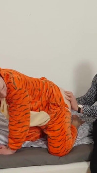 Bringme tous les deux - Tiger Onesie