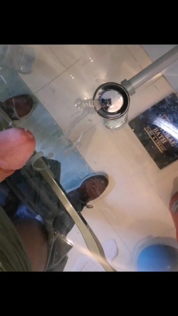 Rafael Torreano: Tip sexy gemând tare în timp ce se masturbează