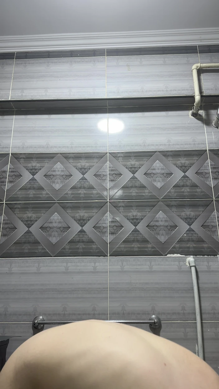 SweetLucy96: Wanita pembersih telanjang