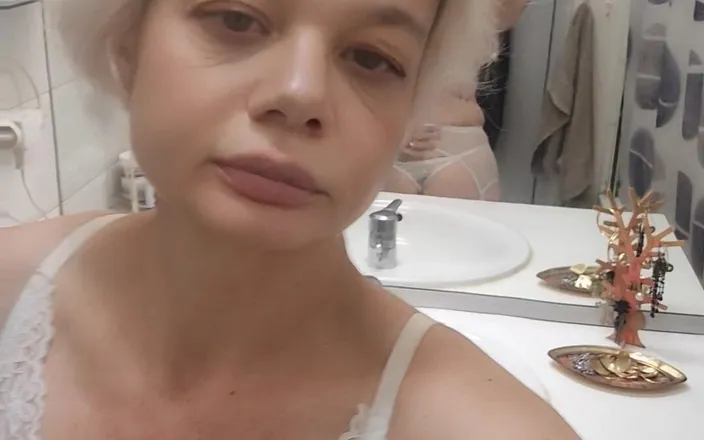 Sofy13: I Want a Big Cock