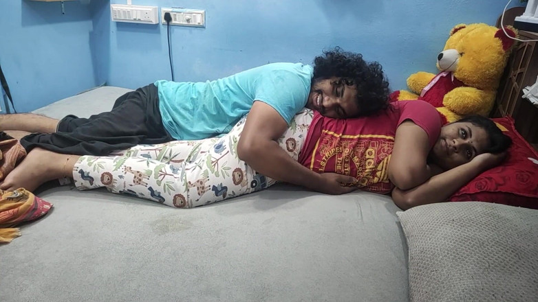 Vaishnavysharunraj: Mallu la moglie calda tette succhia romanticismo, moglie indiana tette...