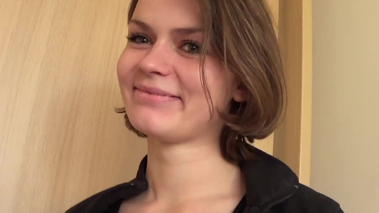 Kinky Angels: Naturalmente peituda gata recebe sua buceta e bunda fodida