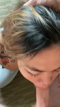 Johntronx - 她在高清 Instagram 风格视频中撸管、口交和性交
