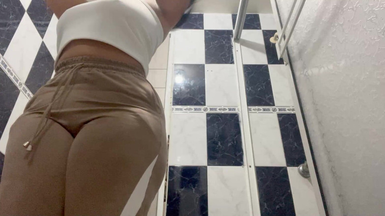 pampammedallo: 카트리나와 팜팸 오줌 맛있음