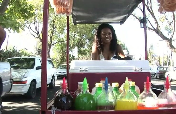 VOP Ebony Babes: Zwarte babe met dikke kont is van haar straatwerk opgepikt...