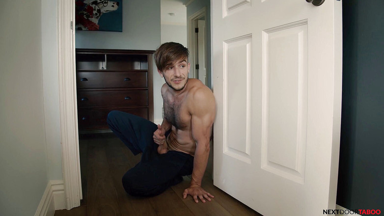 Next Door Studios: NextDoorTaboo - Donte Thick chytí nevlastního bratra při sledování gay porna