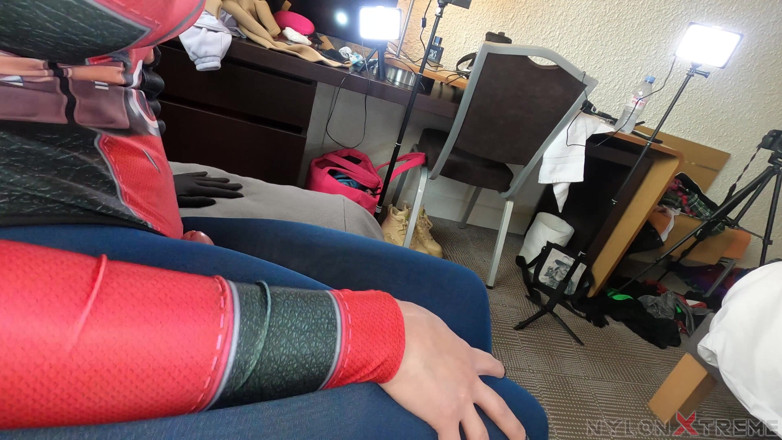 Nylon Xtreme: Pov nora fox tôn sùng chân thủ dâm