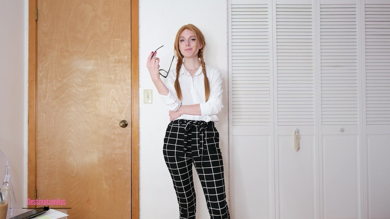 Destination Kat: 一个好妻子会扩张她的乳房