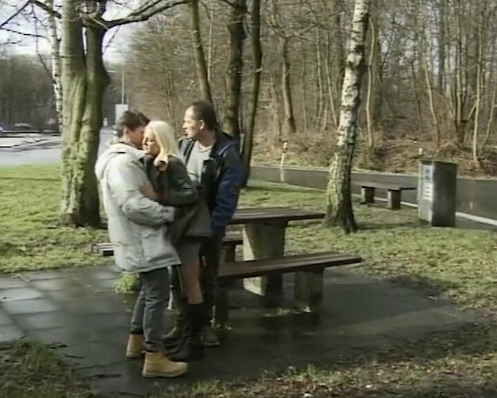 BB Video - Old School: 德国业余青少年三人行 fmm 户外宝贝金发