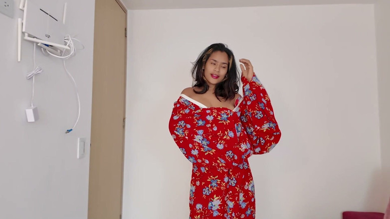 Mhara Hills: La sexy geisha fa uno spogliarello