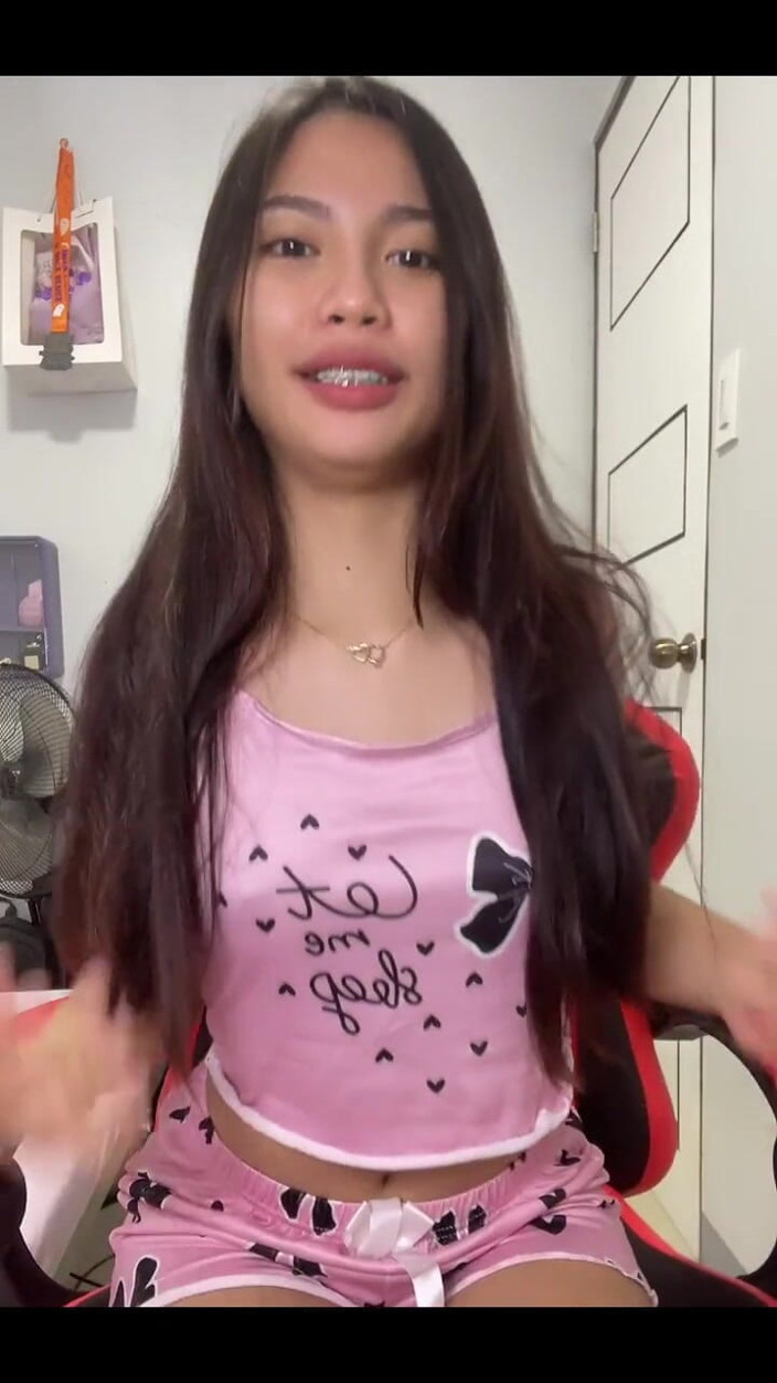 Cherrryblisss: Solamente mi tocco il mistero