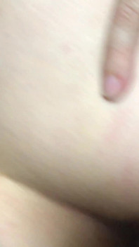 창녀처럼 후배 스타일을 따먹고 창녀처럼 정액으로 뒤덮인 빈 공처럼 내 보지에 시오후키