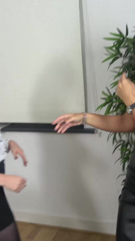 Lottie Lalay a Latina v: Krásné bankovní pracovnice byly svázané a ballgagged jako součást svého tréninku!